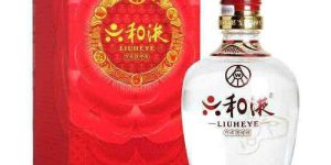 白酒能用水勾兑，53酱香型白酒能用酒精勾兑吗?